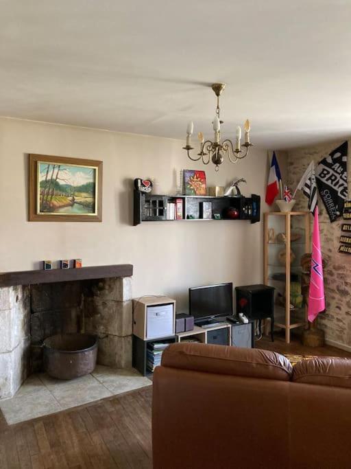 Grand Appartement Tres Clair Pres Centre Ville Argentat Kültér fotó